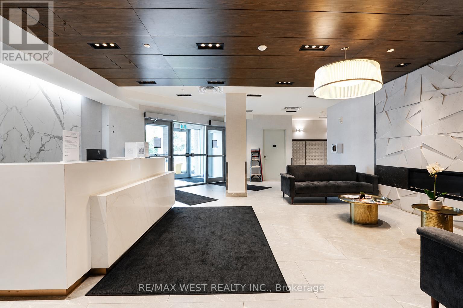 #216 58 LAKESIDE TERRACE - 2