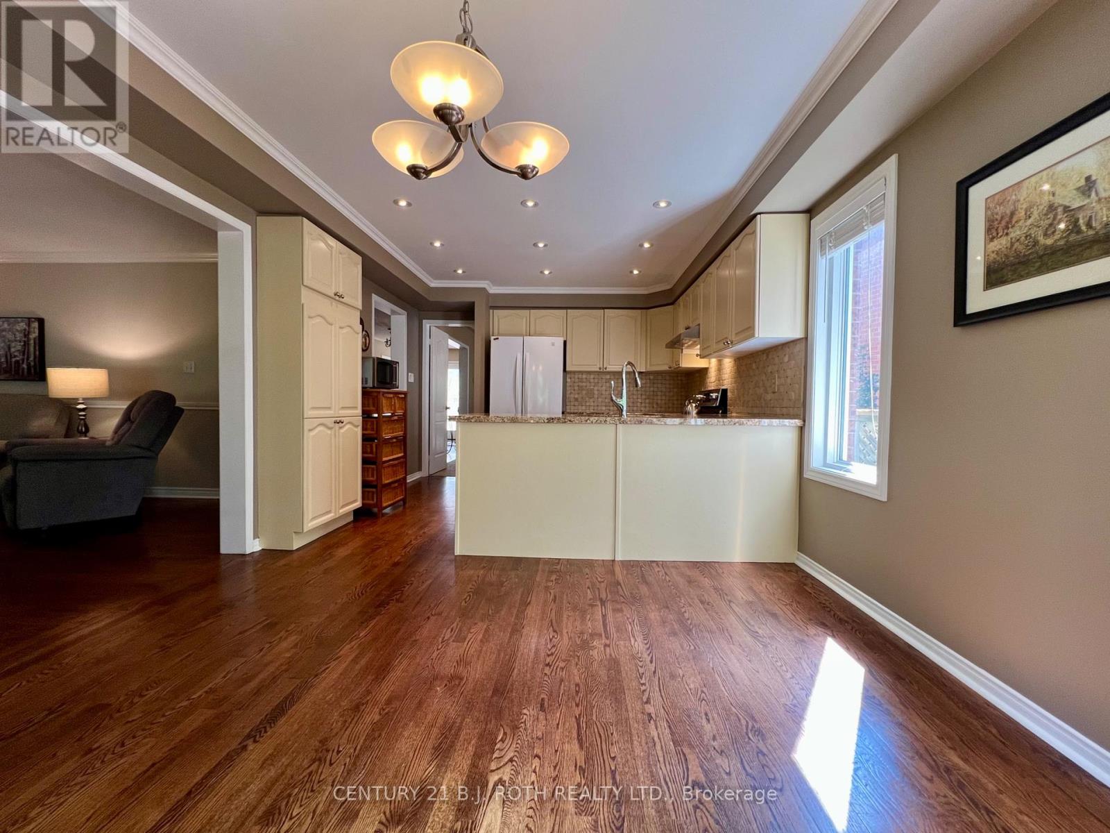 47 LOOKER DRIVE - 15