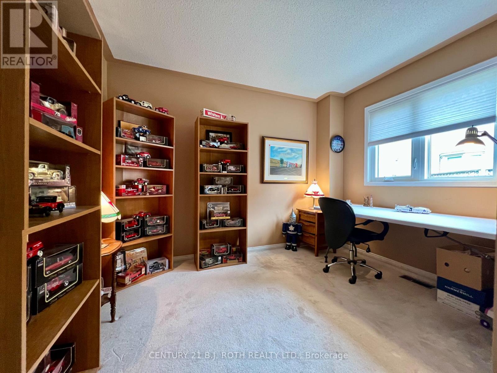 47 LOOKER DRIVE - 20