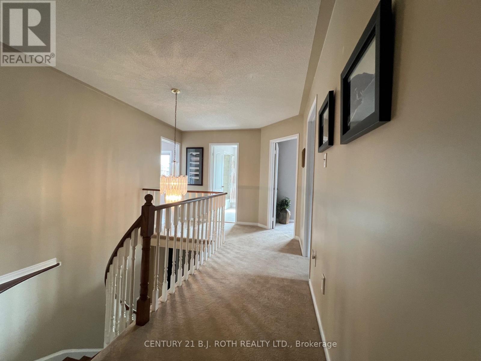 47 LOOKER DRIVE - 26