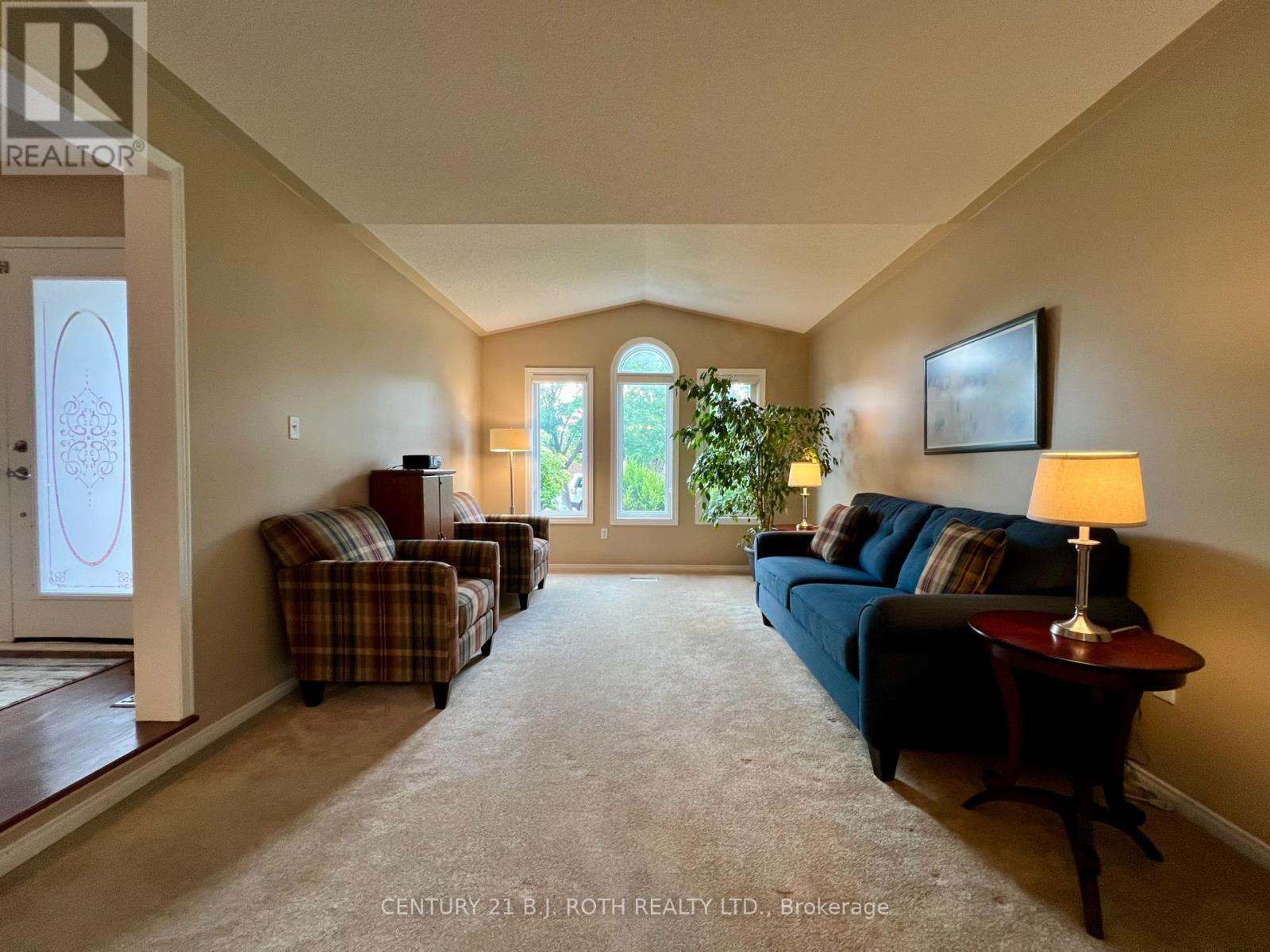 47 LOOKER DRIVE - 6