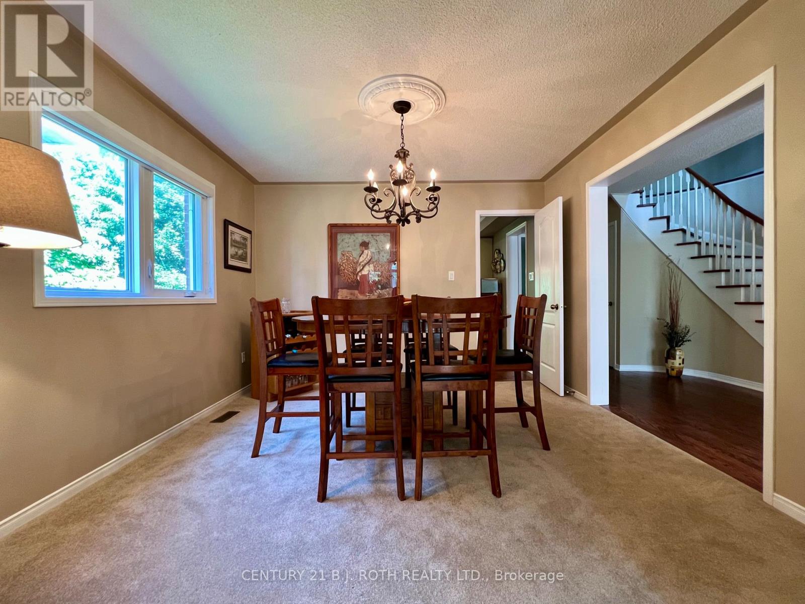 47 LOOKER DRIVE - 8