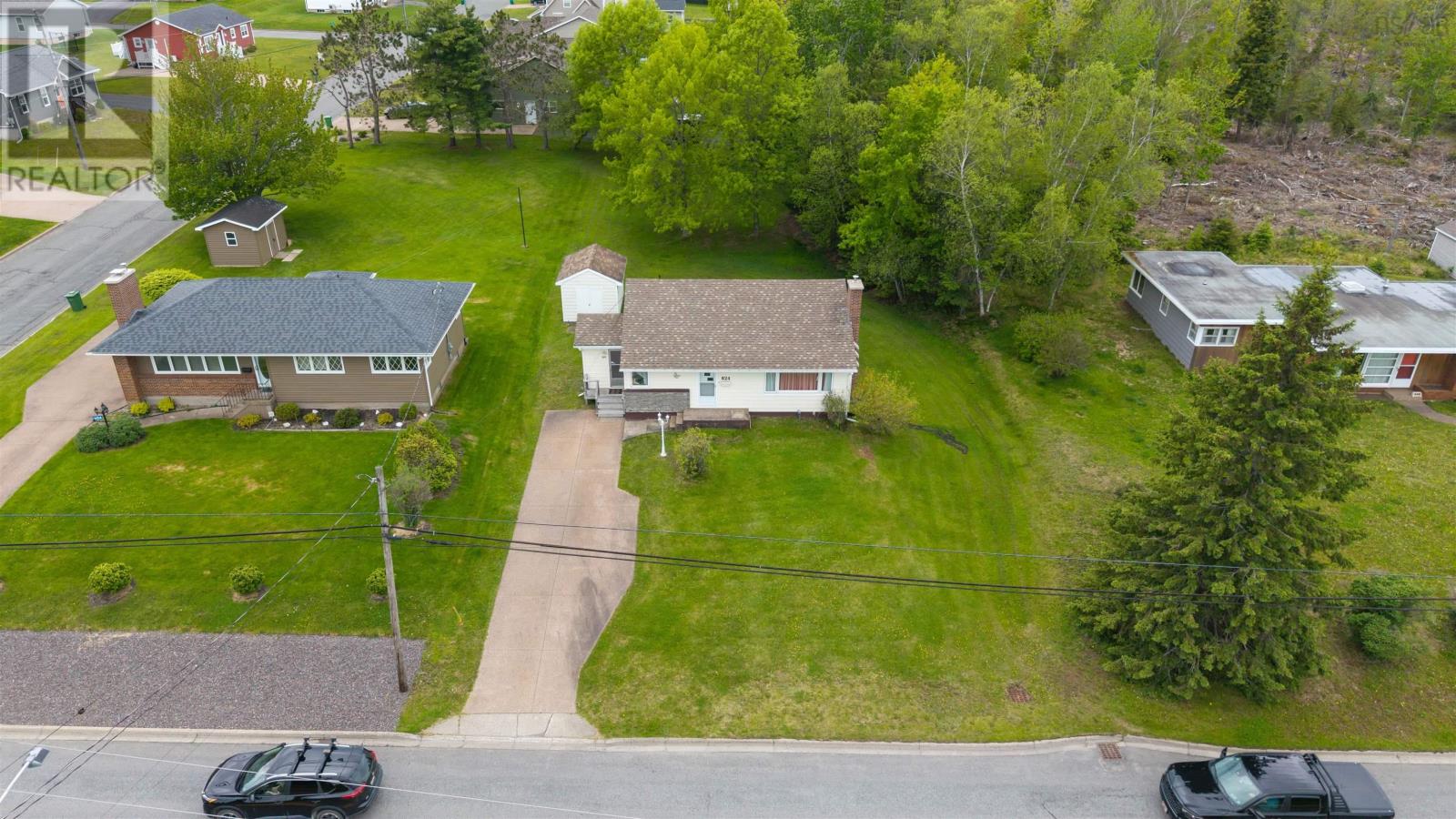 624 Abercrombie Road - 2