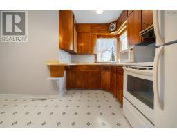Porch - 624 Abercrombie Road, New Glasgow, NS B2H1L5 Photo 7