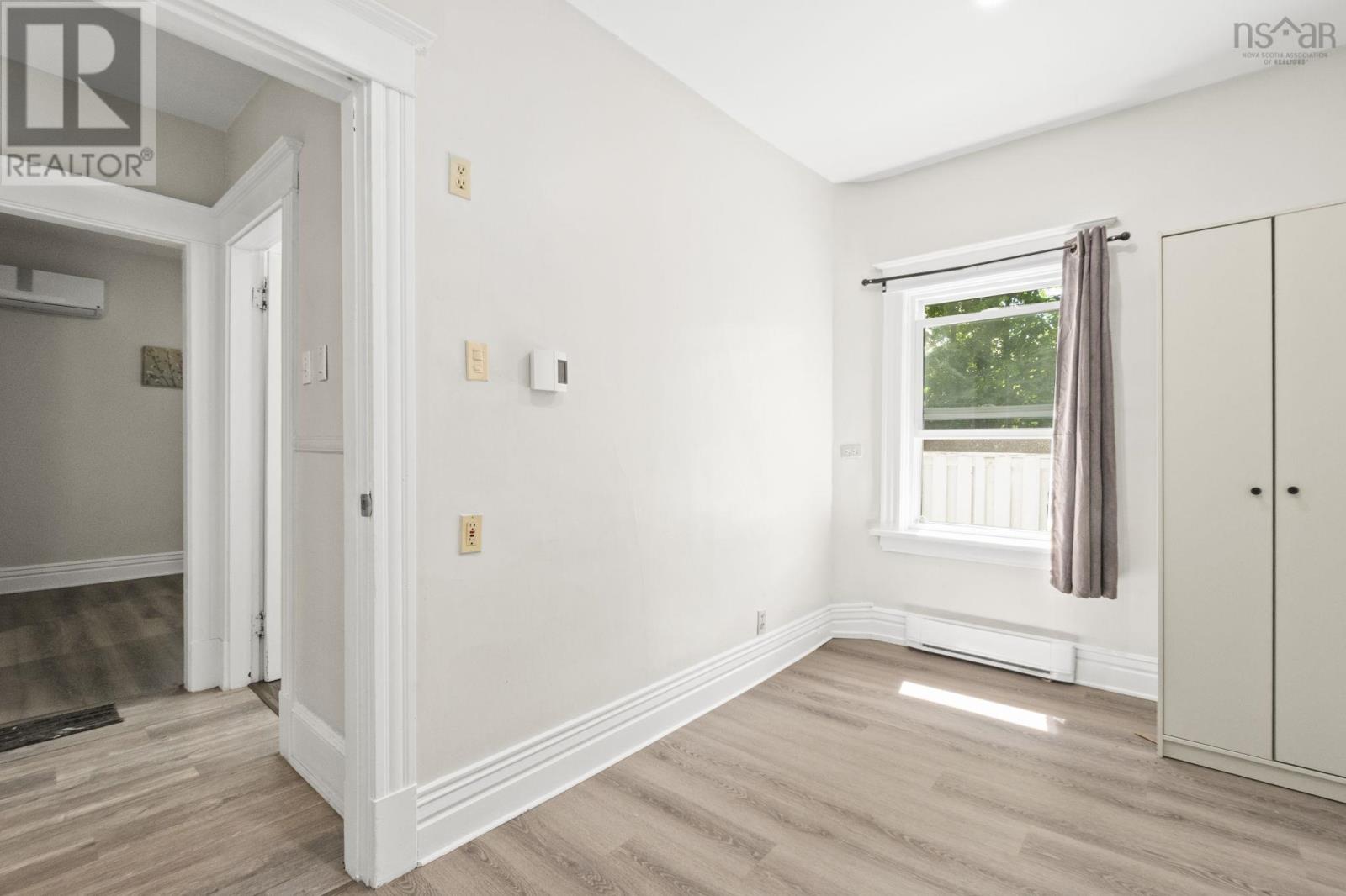 1684 Walnut Street - 24