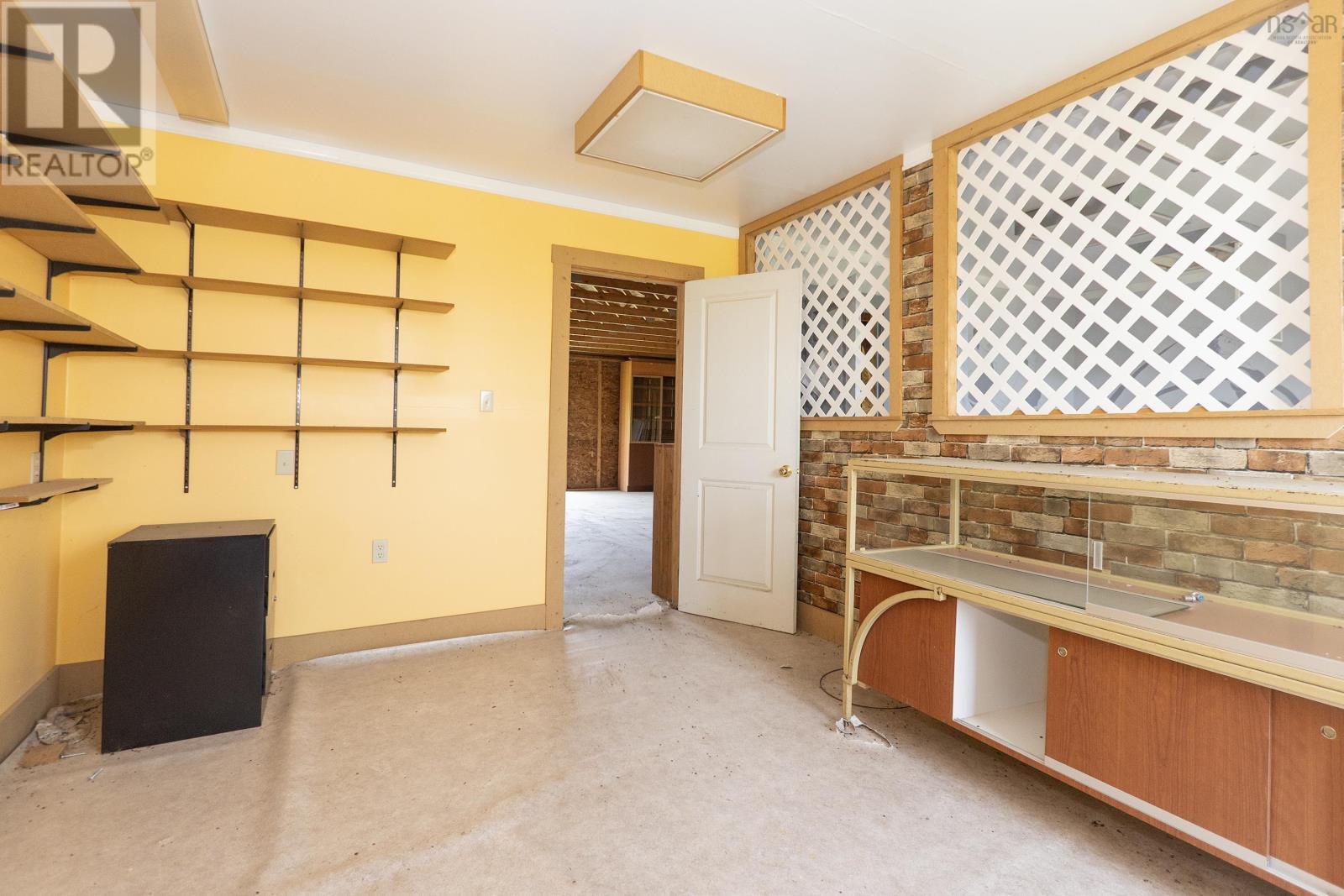 144 Smith Road - 48