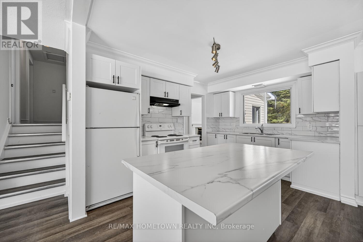 31 VANIER DRIVE - 11