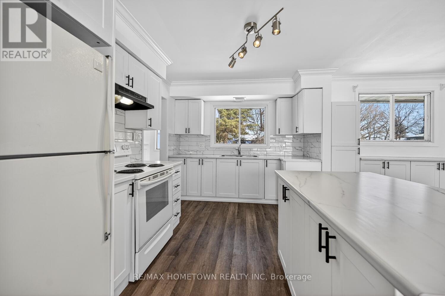 31 VANIER DRIVE - 12