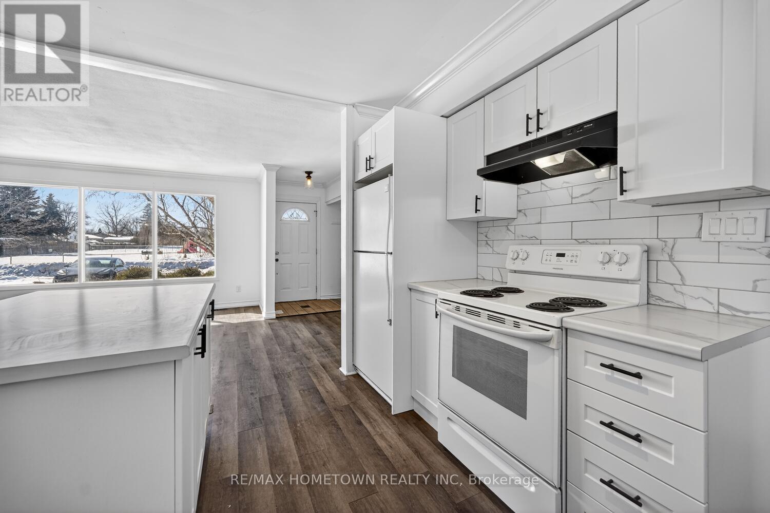 31 VANIER DRIVE - 14