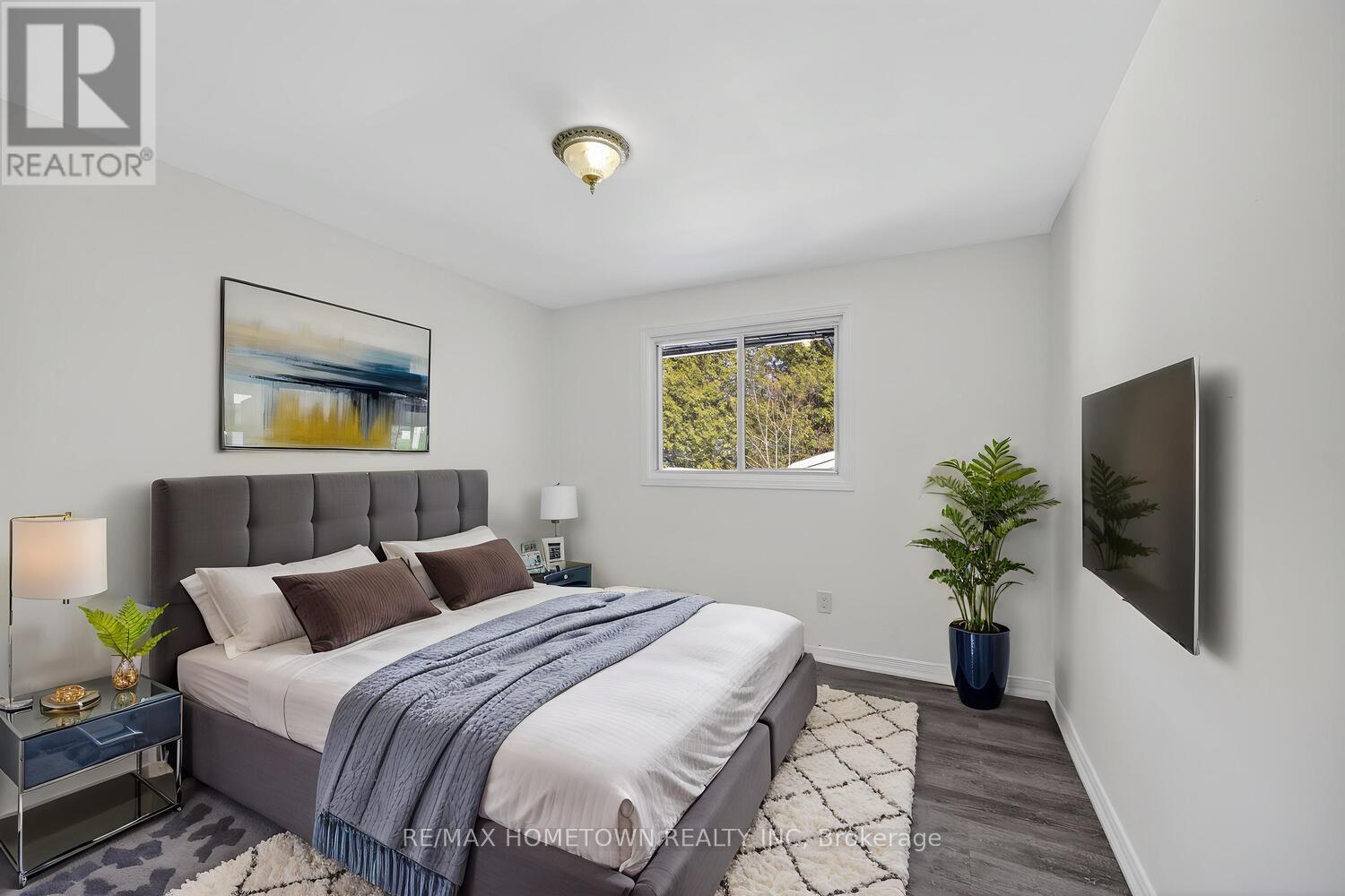 31 VANIER DRIVE - 22
