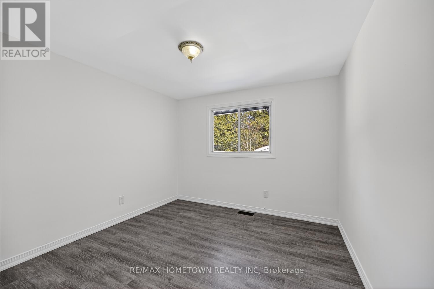 31 VANIER DRIVE - 23