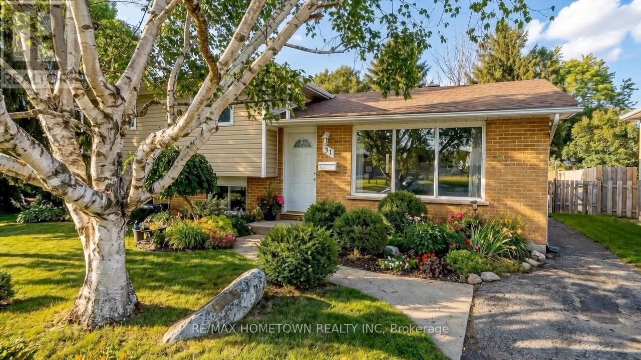 31 VANIER DRIVE - 33