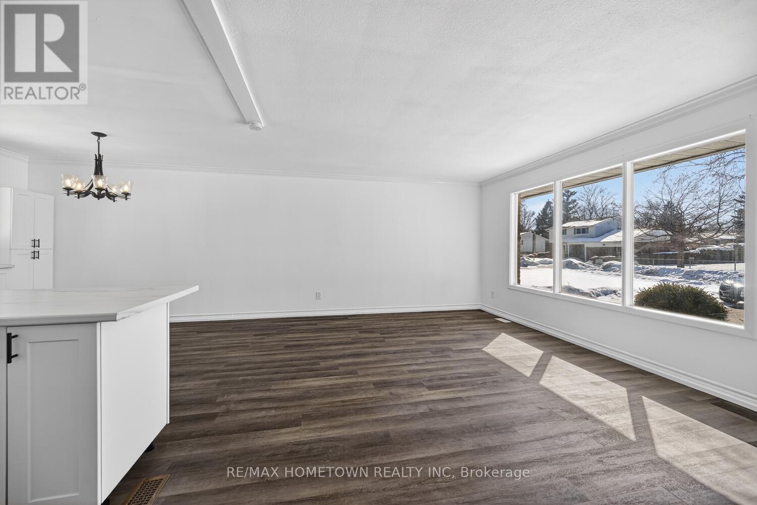 31 VANIER DRIVE - 5