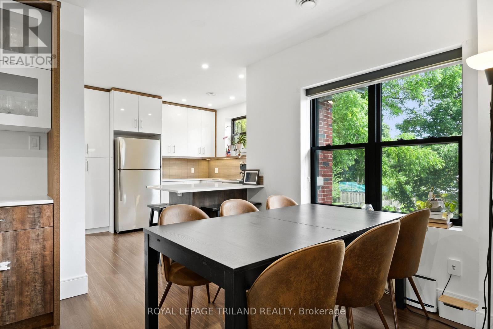 #3 130 WINDSOR CRESCENT - 11