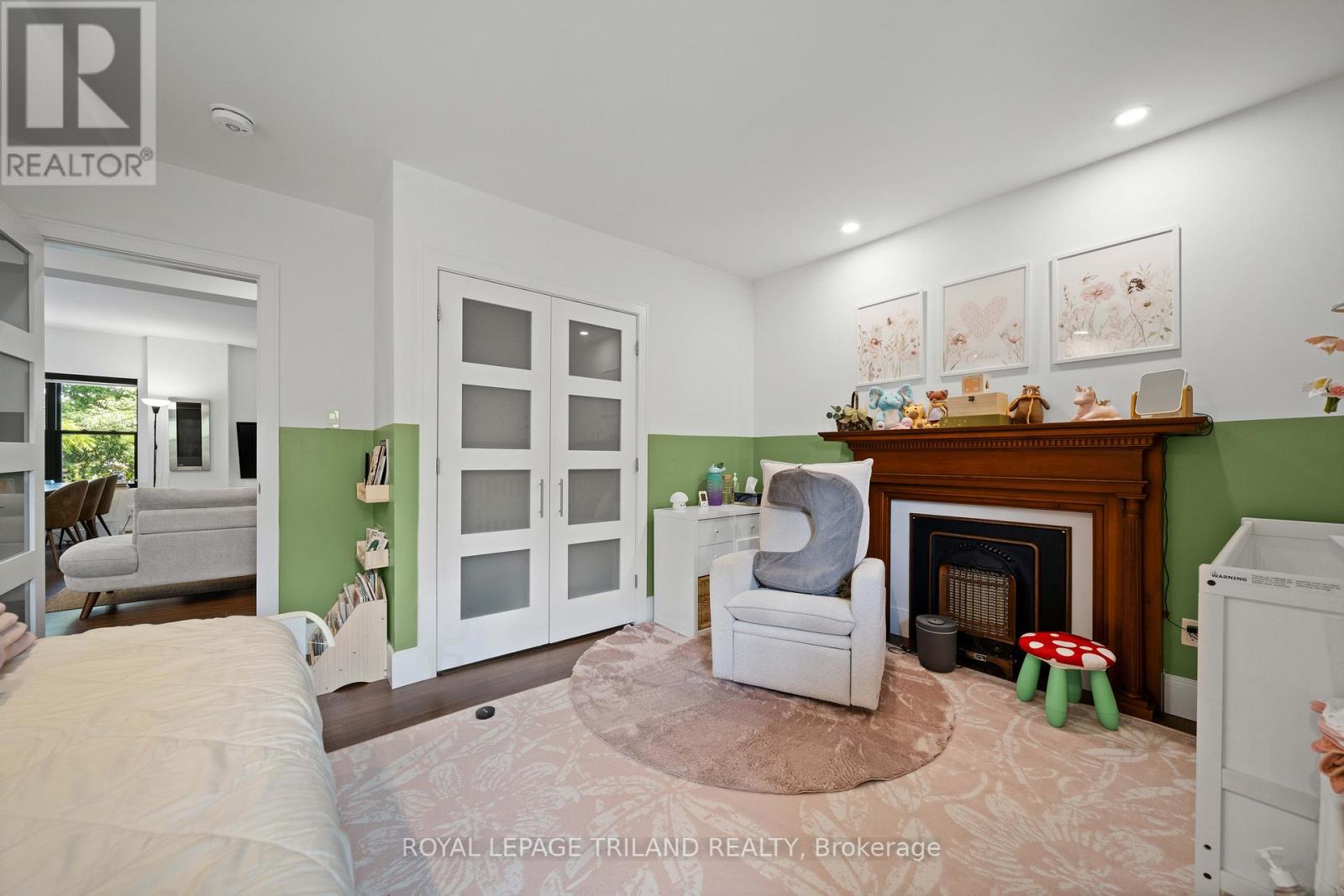 #3 130 WINDSOR CRESCENT - 20
