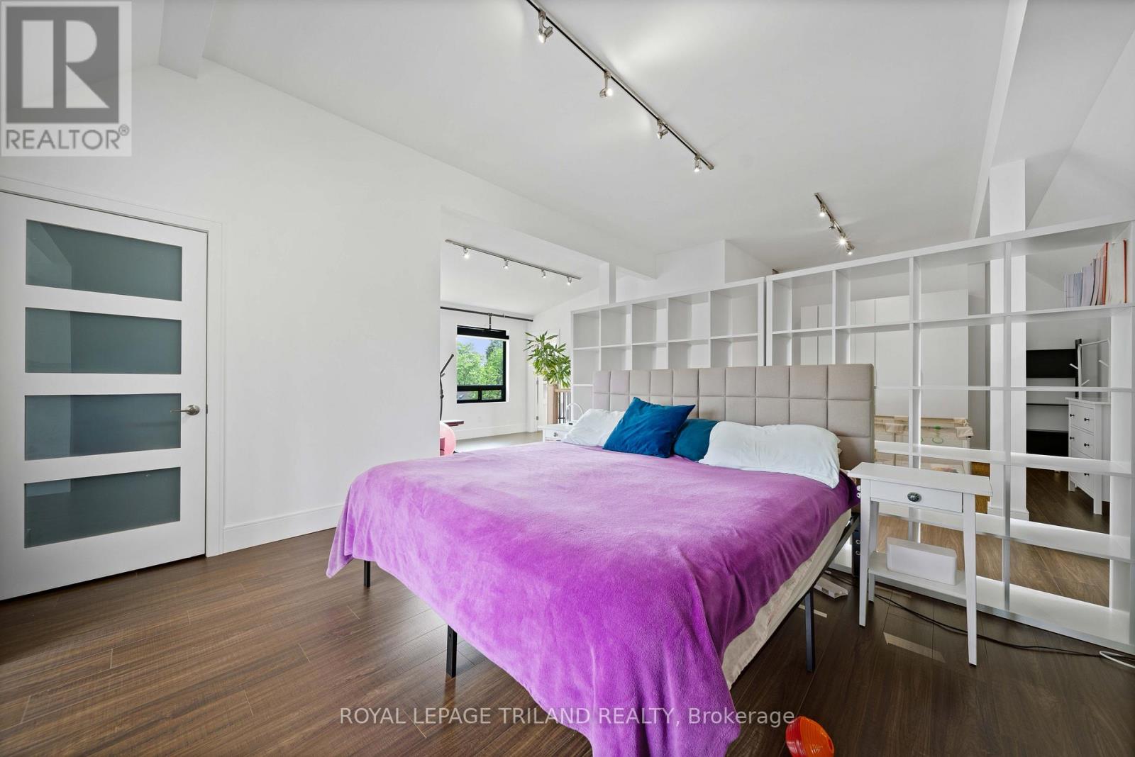 #3 130 WINDSOR CRESCENT - 30