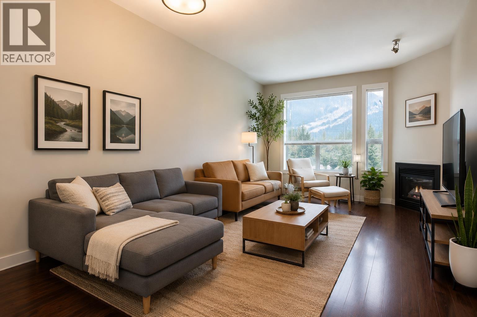 601 1212 MAIN STREET, Squamish