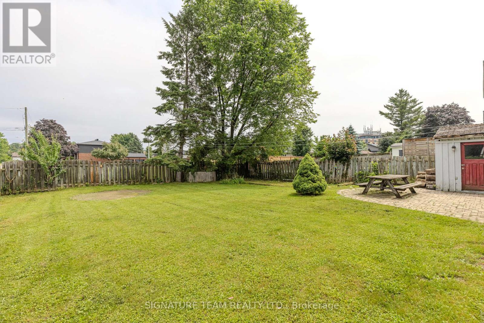 3 Bed, 3 Bath House for Sale in Pembroke – 401 BROADVIEW DRIVE, Pembroke – MLS# X13514654 - Image 11