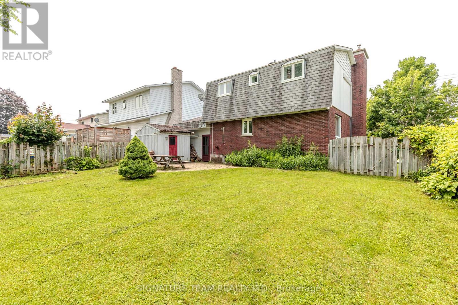 3 Bed, 3 Bath House for Sale in Pembroke – 401 BROADVIEW DRIVE, Pembroke – MLS# X13514654 - Image 12