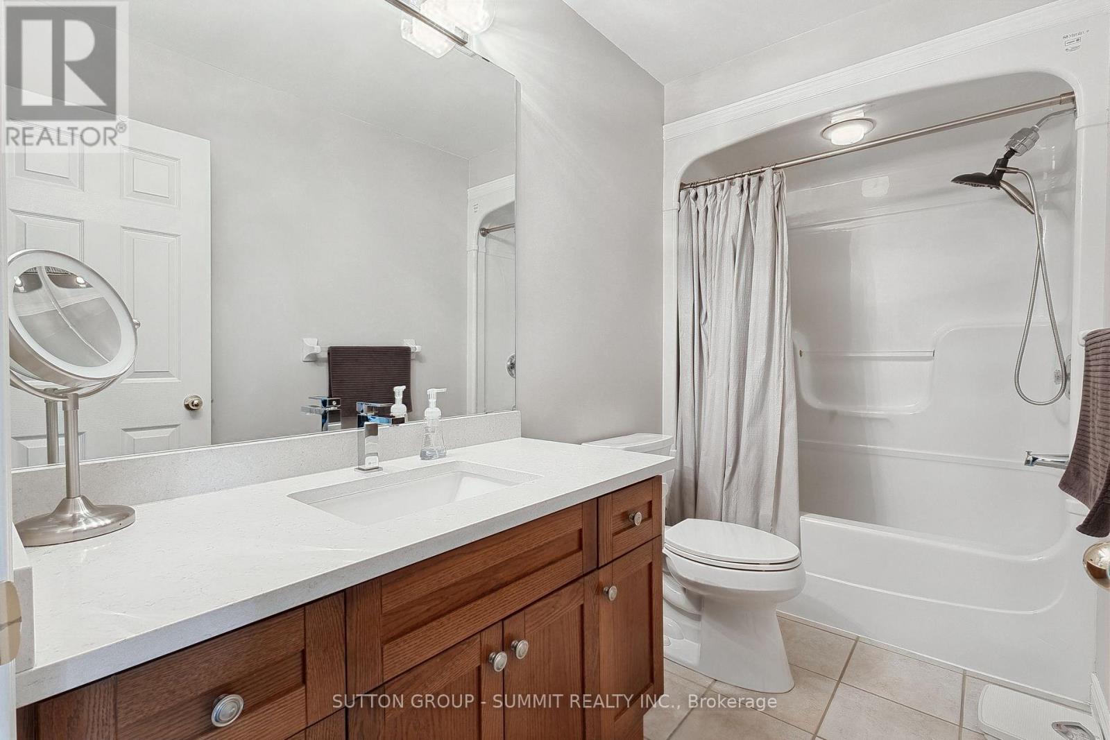 2092 ENGLISH CRESCENT - 18