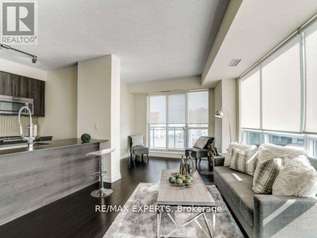 #1002 510 CURRAN PLACE - 3