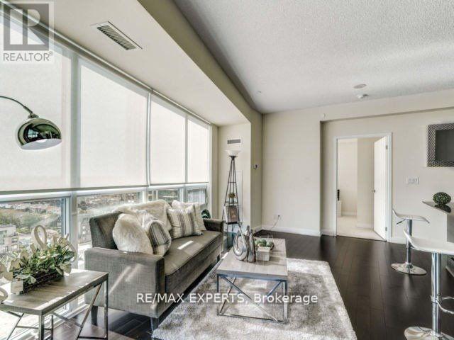 #1002 510 CURRAN PLACE - 4