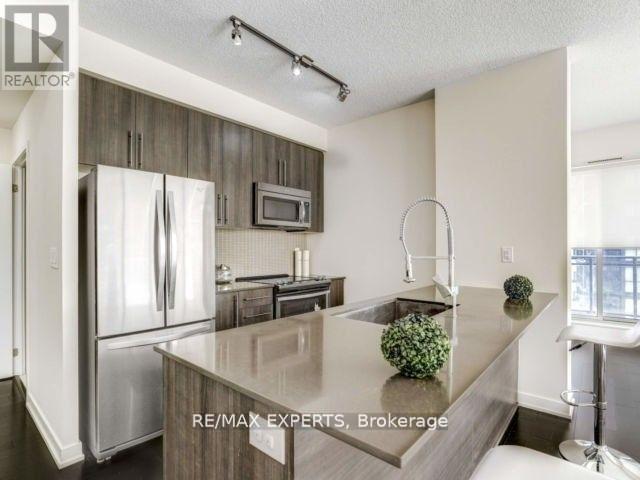 #1002 510 CURRAN PLACE - 6