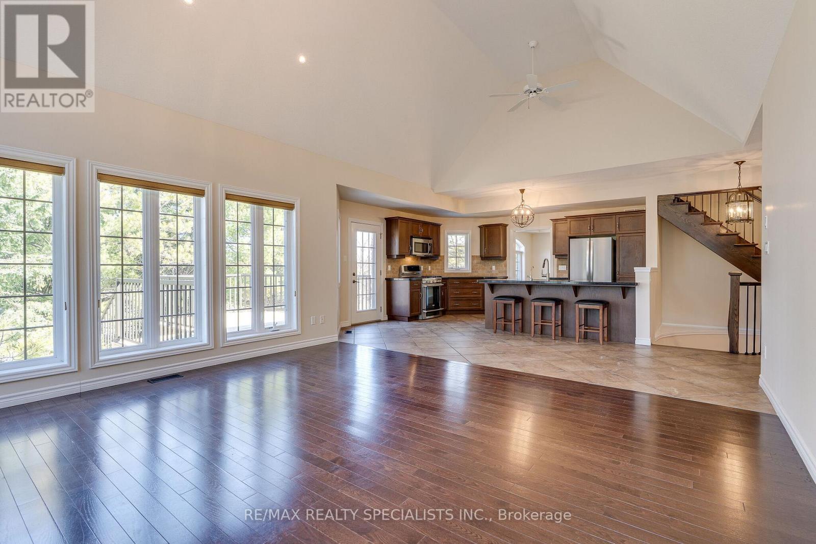 #2 3 REDDINGTON DRIVE - 11