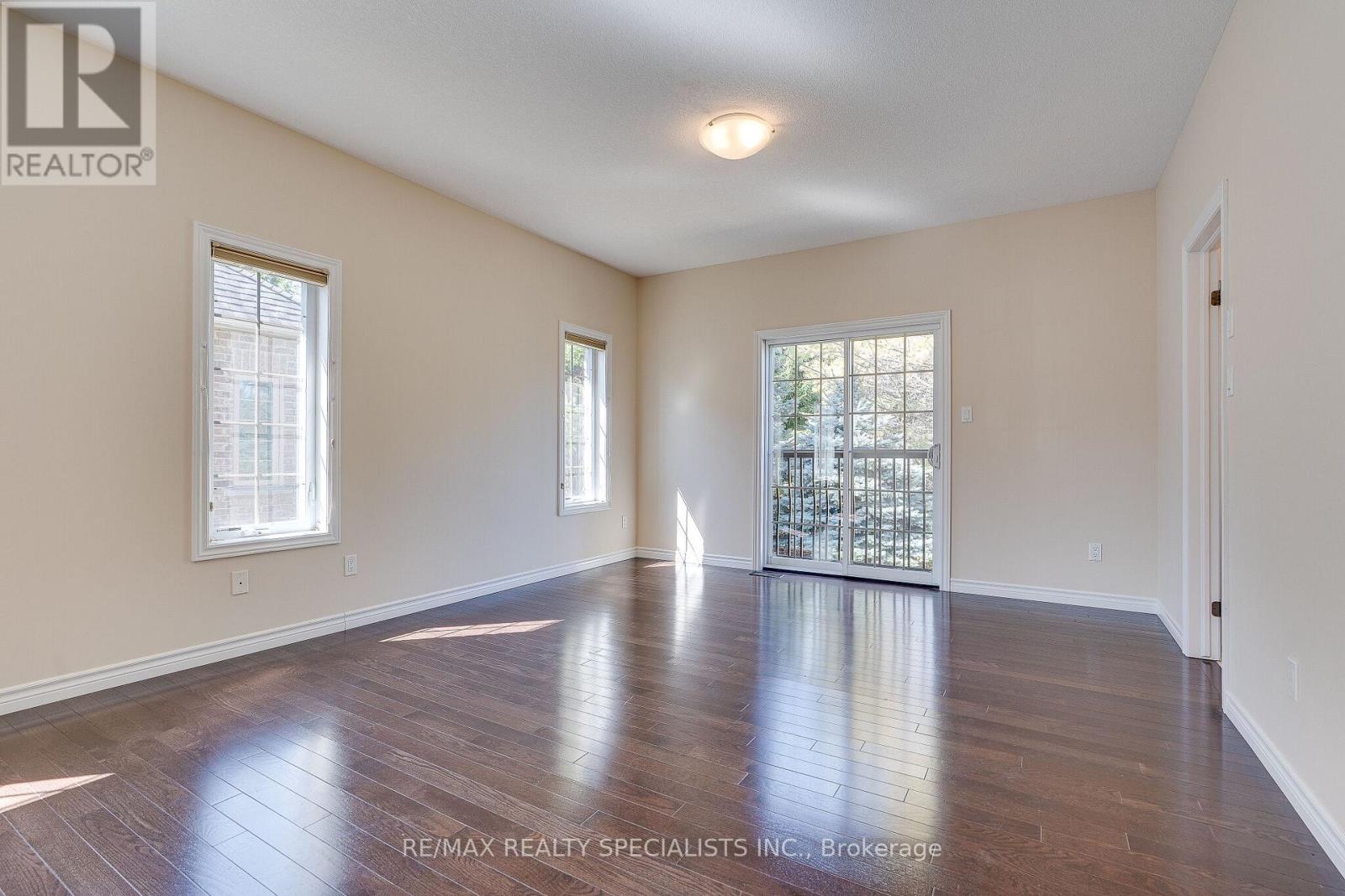 #2 3 REDDINGTON DRIVE - 23