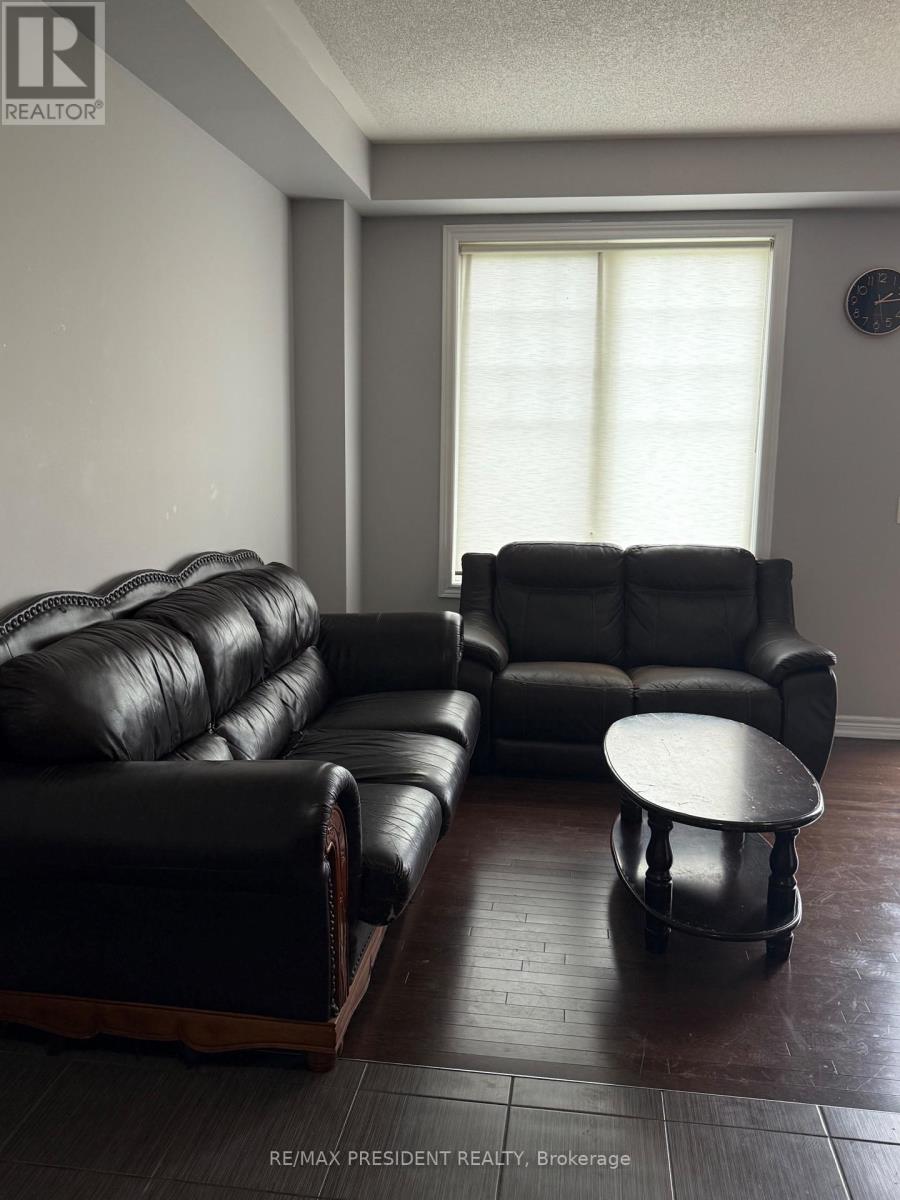 98 DAVENFIELD CIRCLE - 7