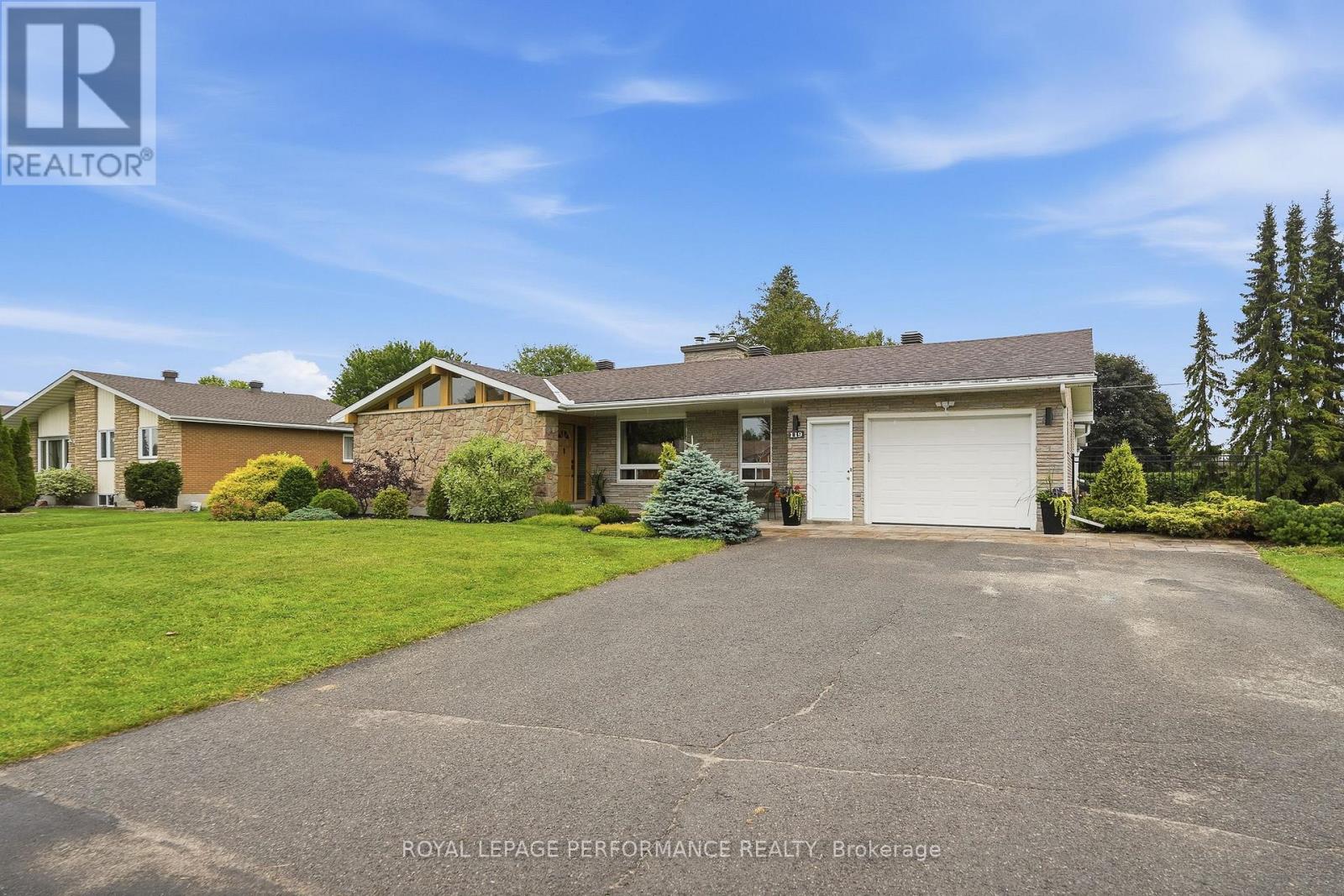 119 CENTENAIRE STREET - 1