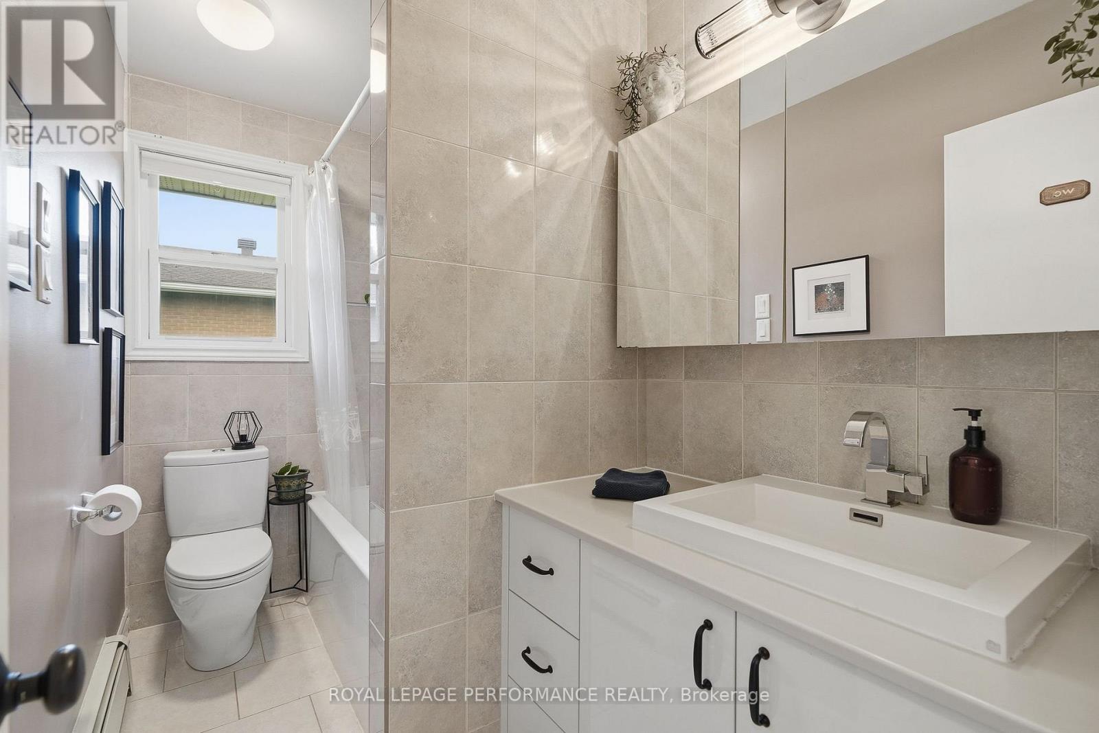 119 CENTENAIRE STREET - 15
