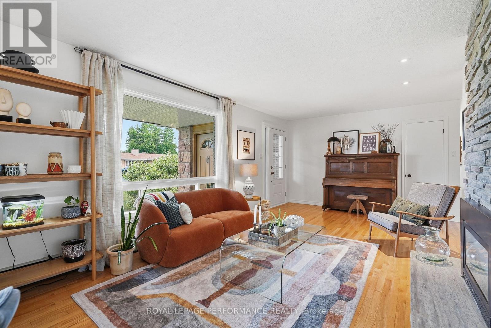 119 CENTENAIRE STREET - 4