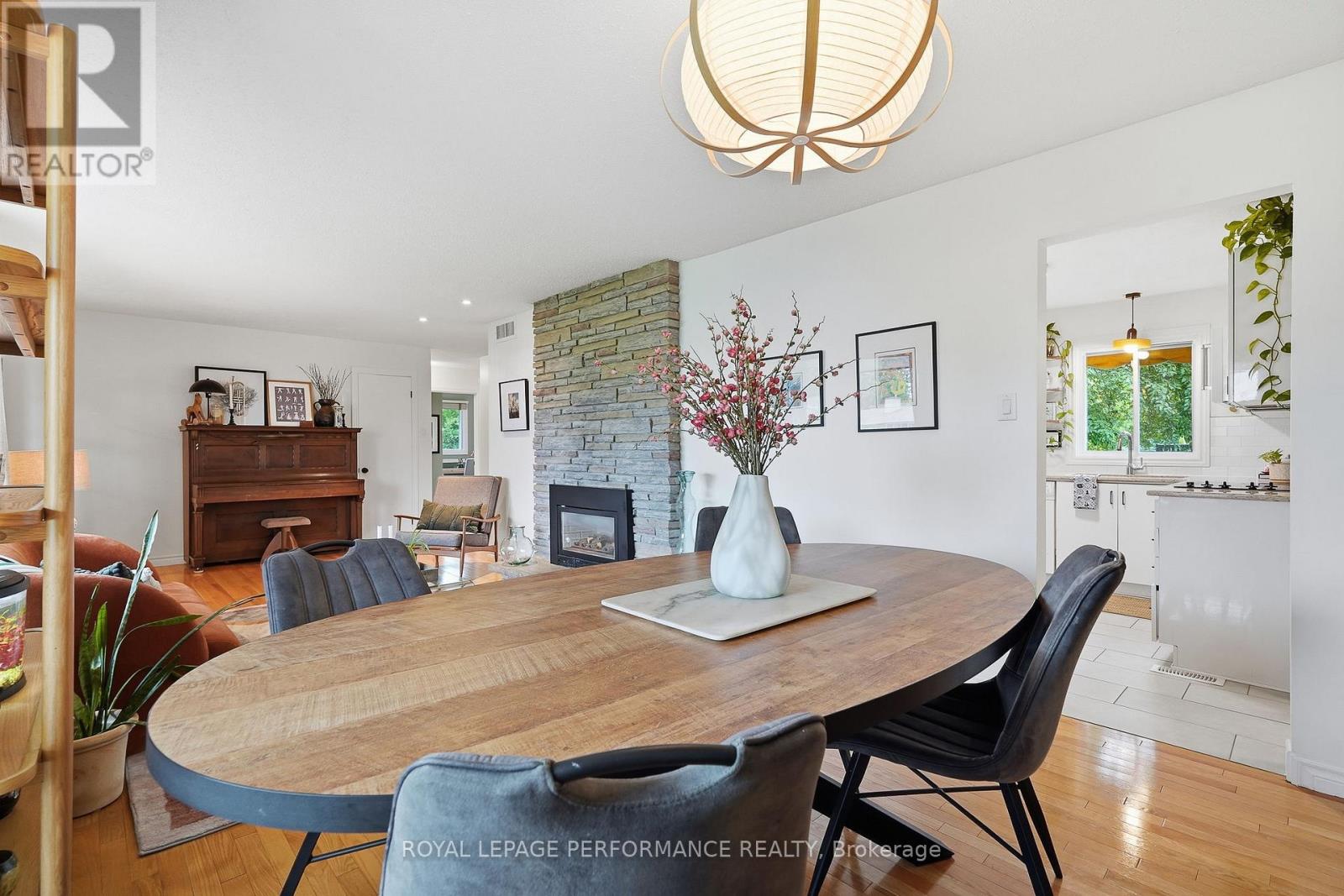 119 CENTENAIRE STREET - 8