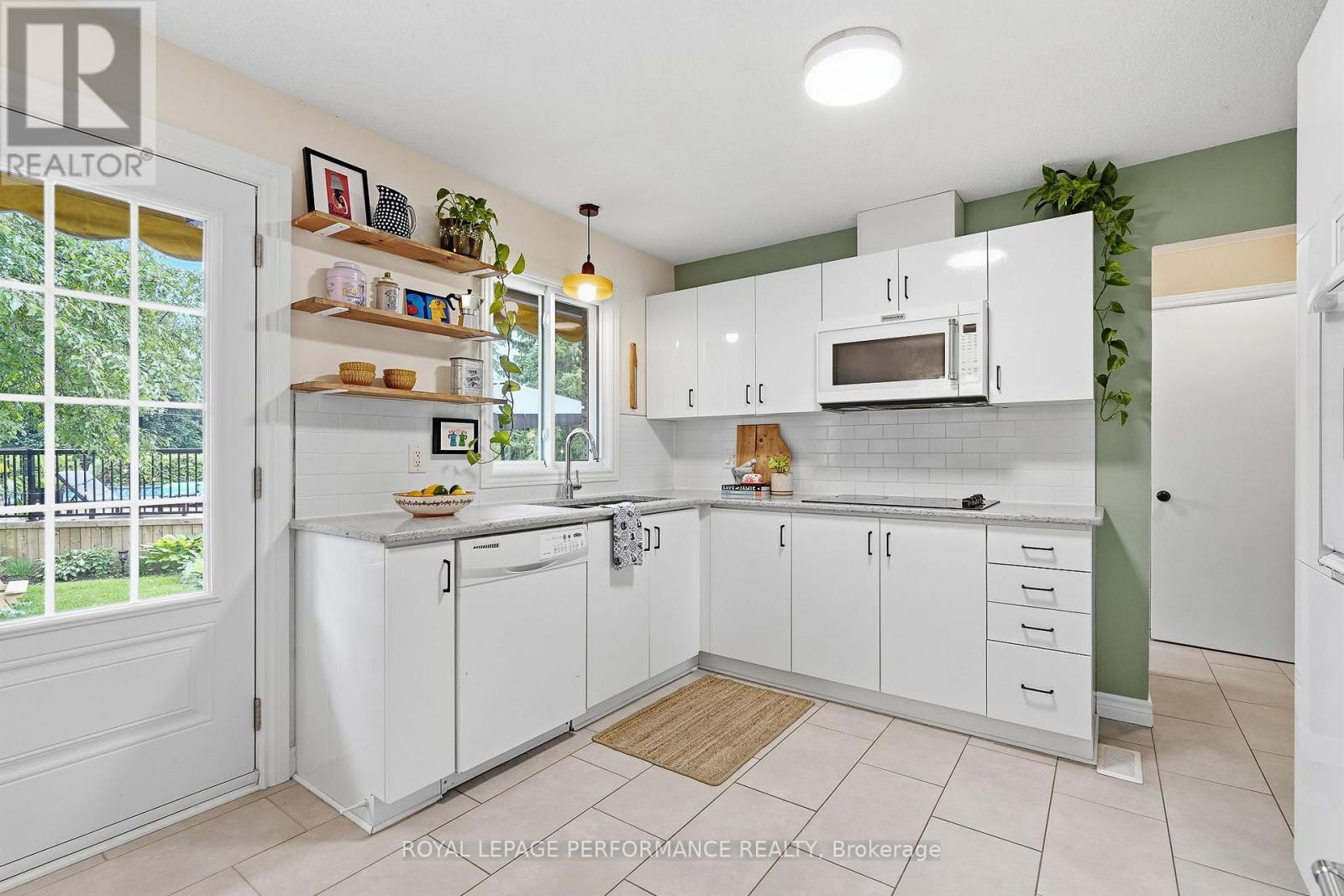 119 CENTENAIRE STREET - 9