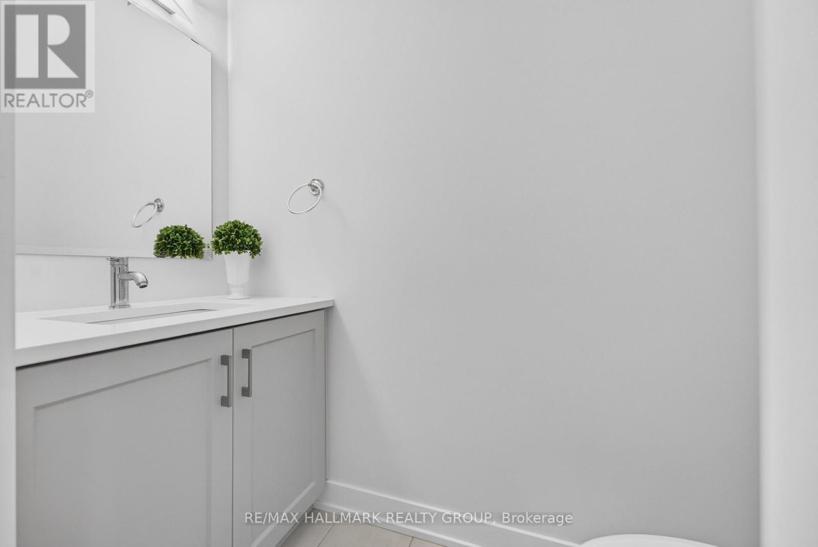 3 Bed, 3 Bath House for Sale in Ottawa – 3160 ALPENSTOCK AVENUE, Ottawa – MLS# X13514826 - Image 26