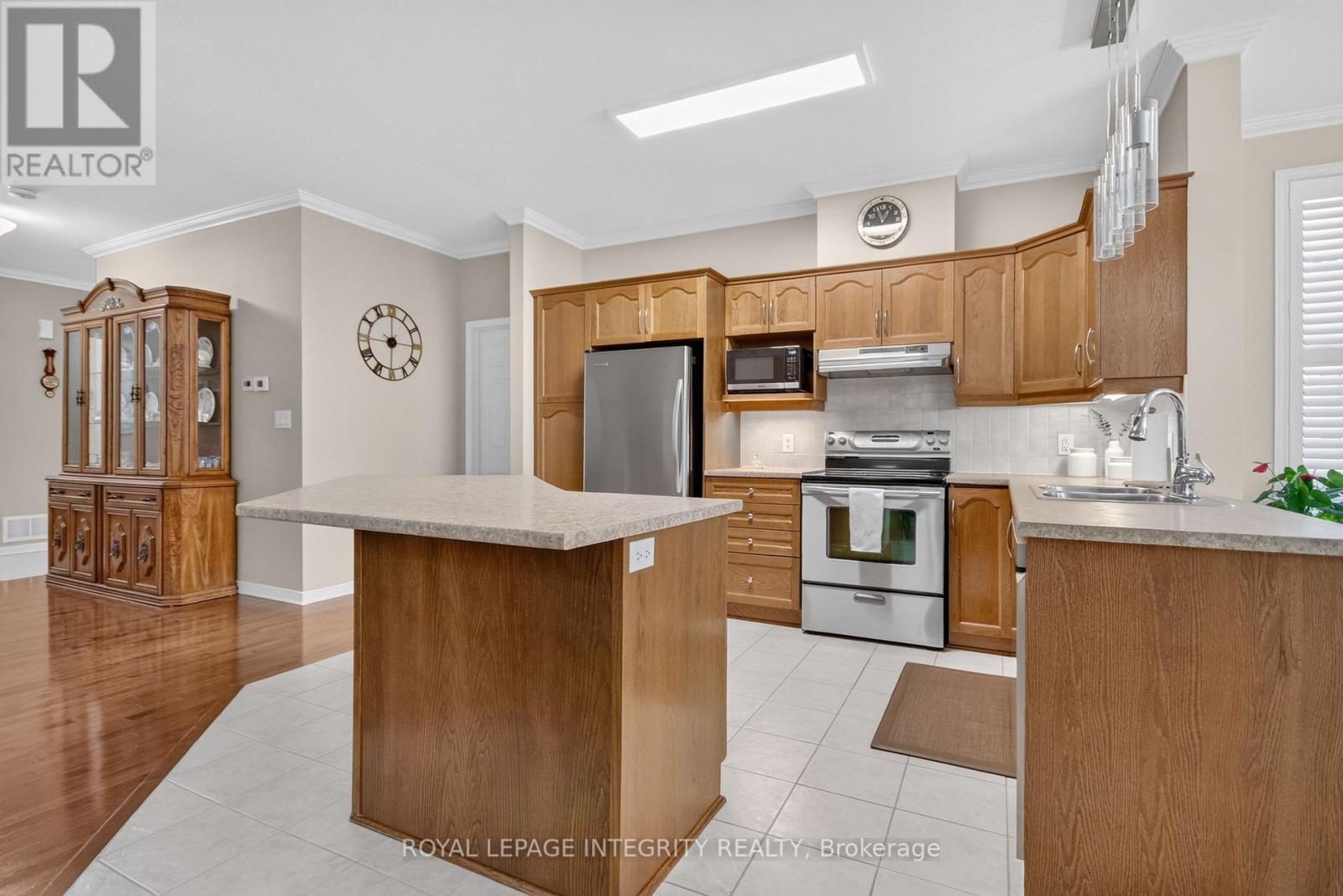 626 COUNTRY TRAIL PRIVATE - 14