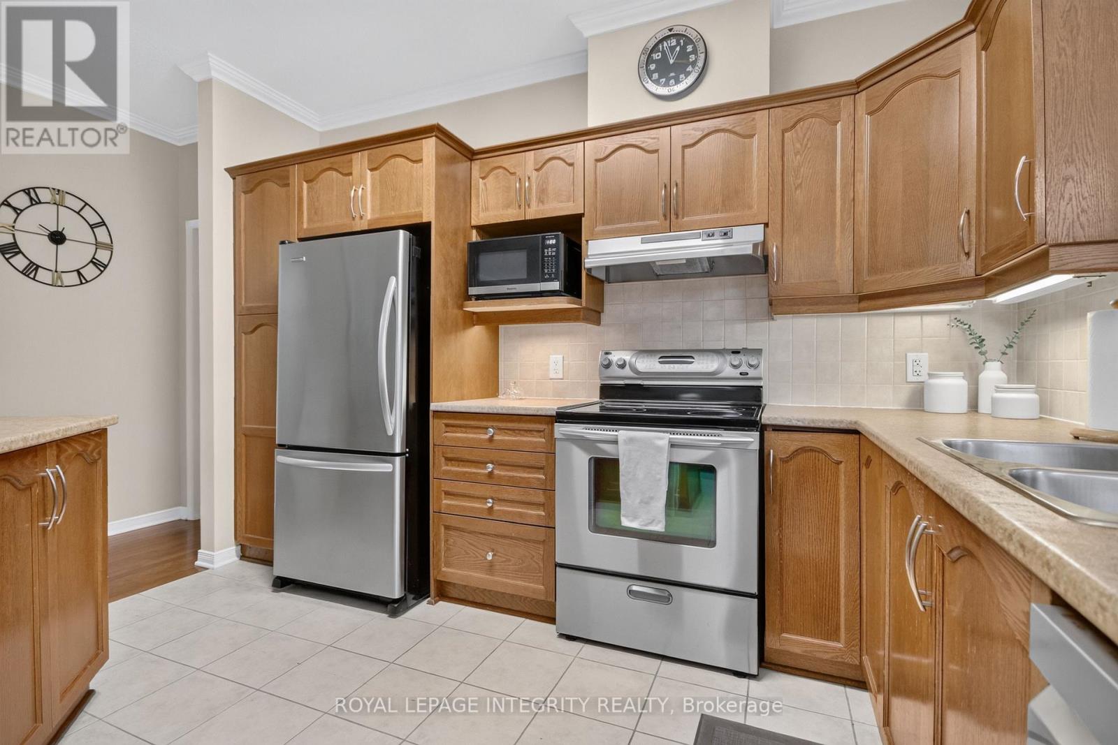 626 COUNTRY TRAIL PRIVATE - 15