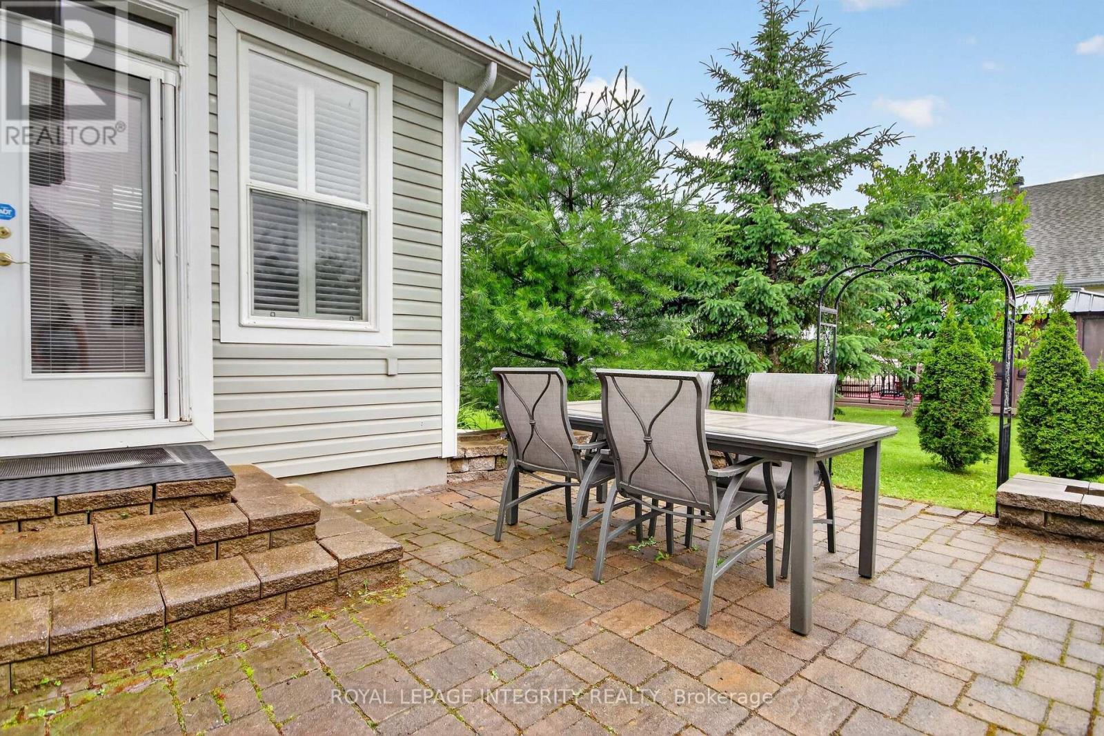 626 COUNTRY TRAIL PRIVATE - 30