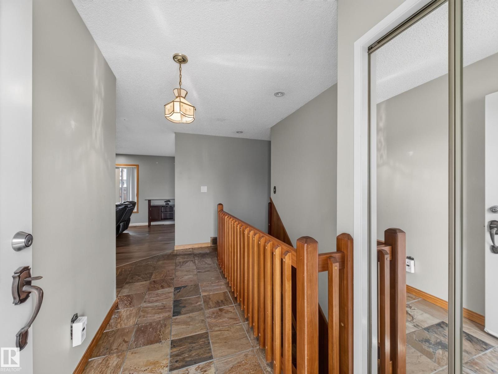 11312 165 AV NW - photo 2