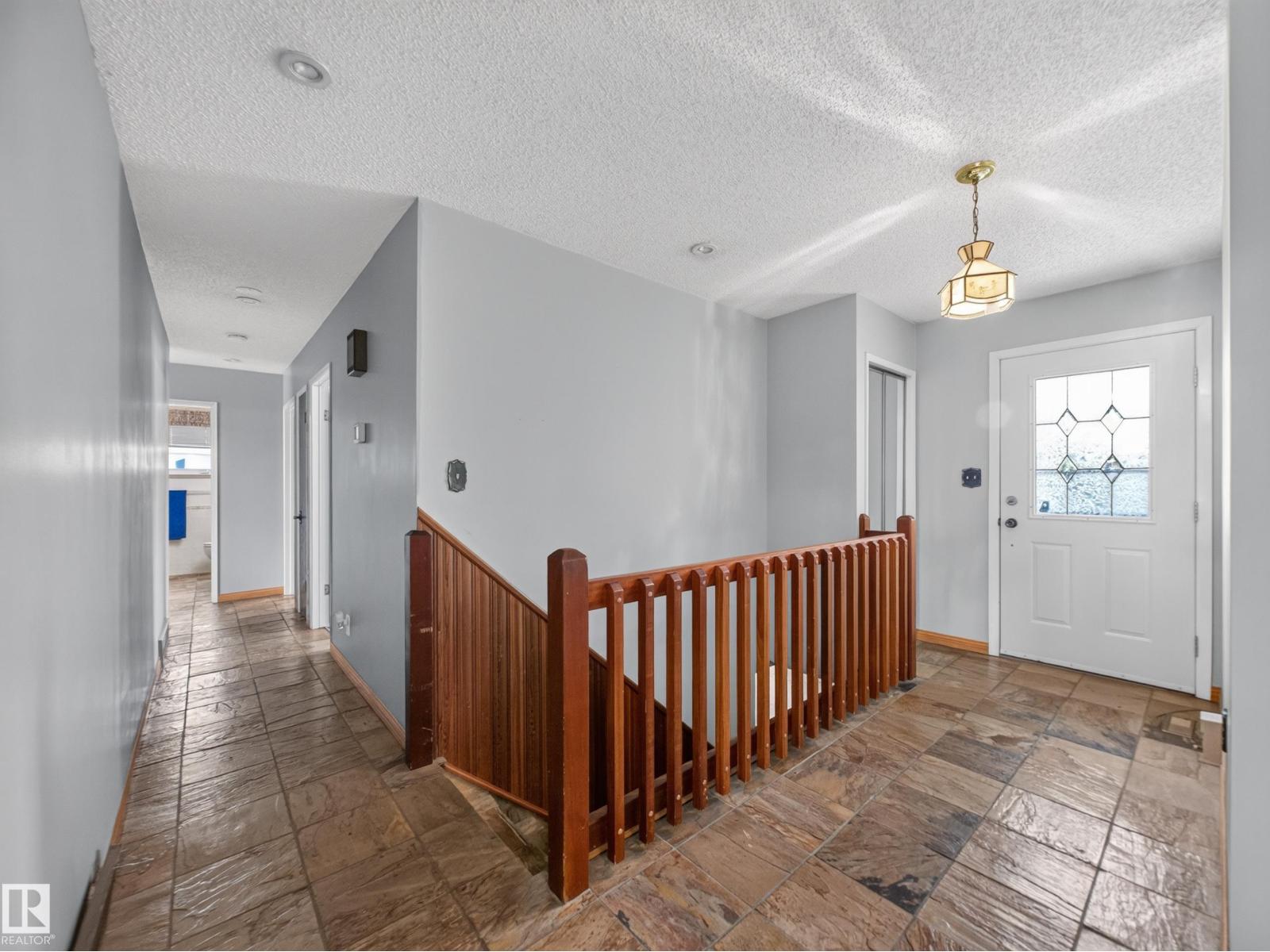 11312 165 AV NW - photo 3