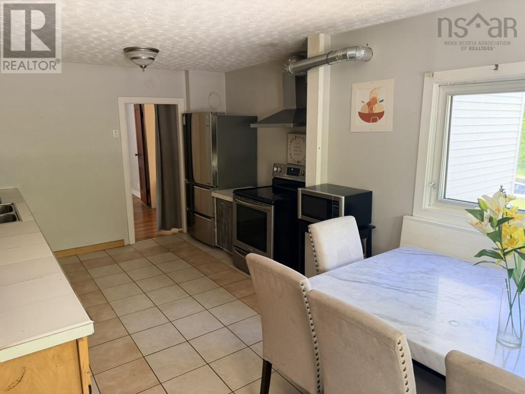 1697 St. Margaret's Bay Road - 15