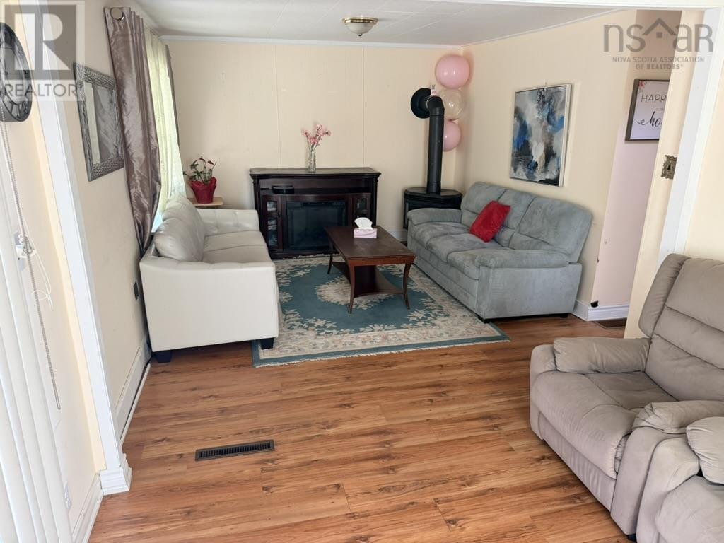 1697 St. Margaret's Bay Road - 25