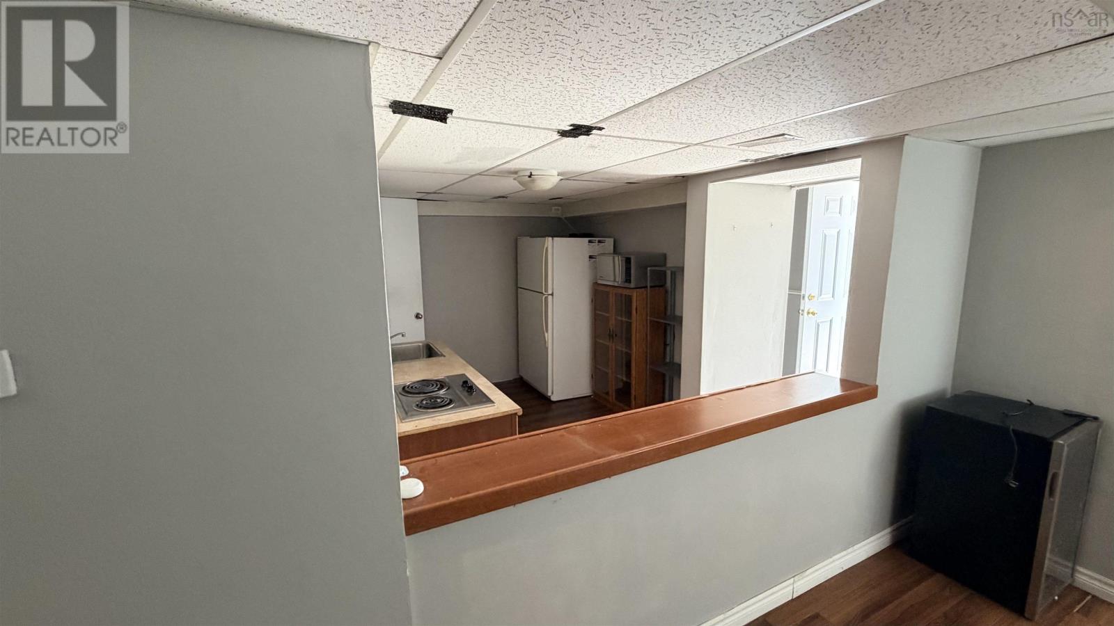 1697 St. Margaret's Bay Road - 29