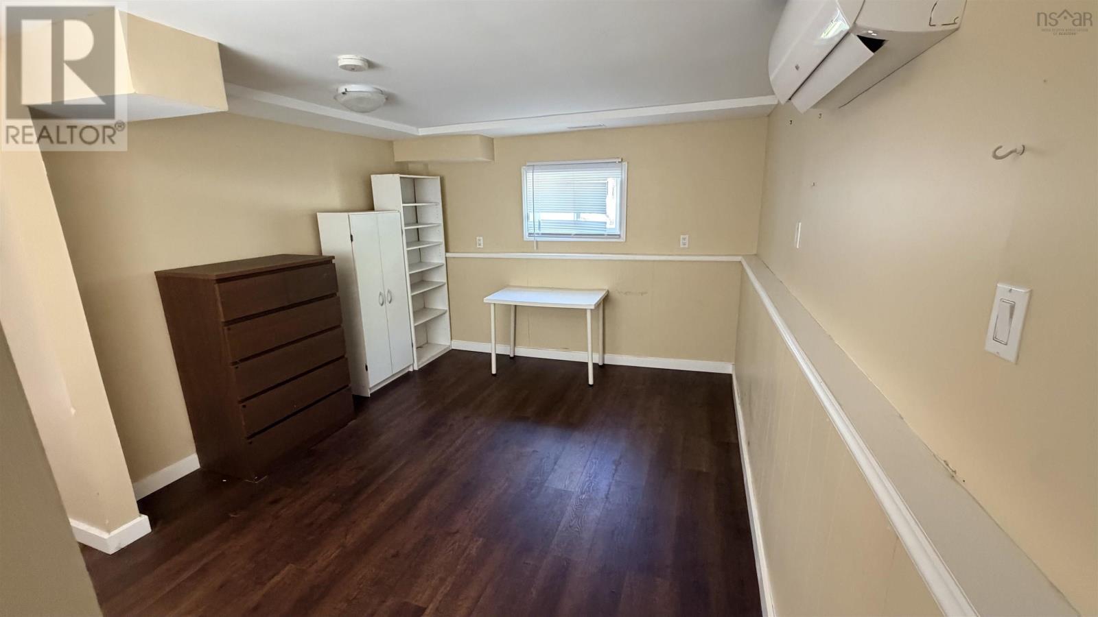 1697 St. Margaret's Bay Road - 35