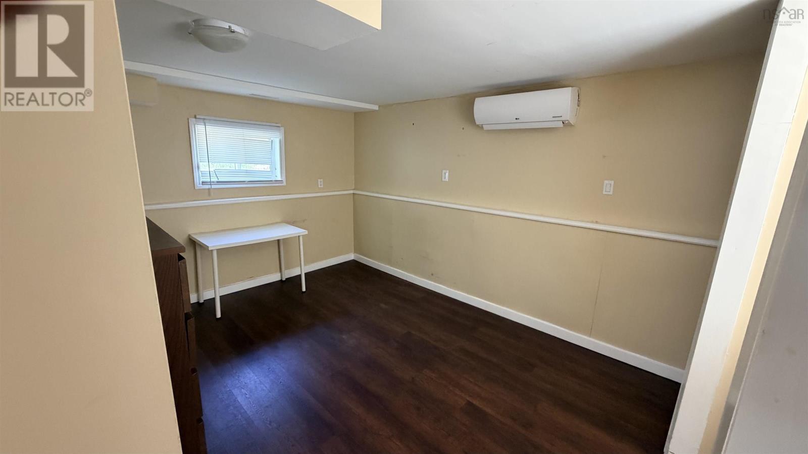 1697 St. Margaret's Bay Road - 41