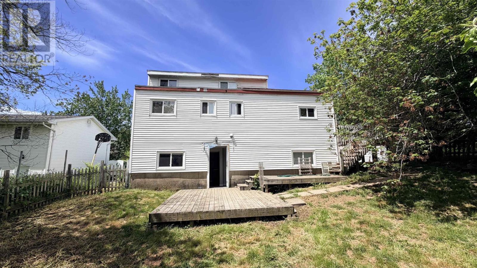 1697 St. Margaret's Bay Road - 44