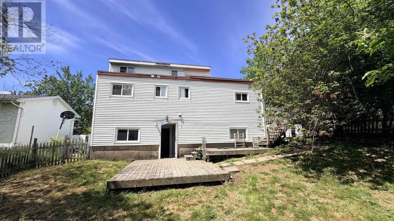 1697 St. Margaret's Bay Road - 45