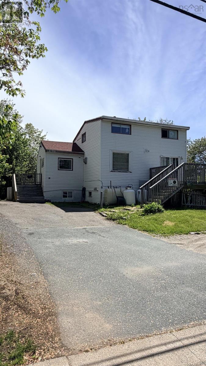 1697 St. Margaret's Bay Road - 46