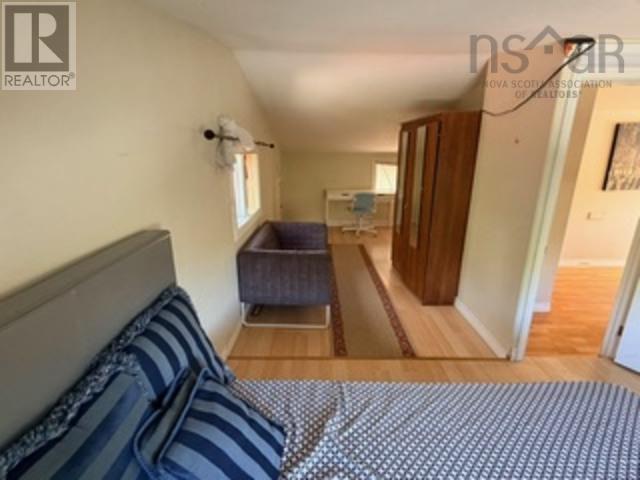 1697 St. Margaret's Bay Road - 9